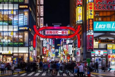​日本风俗业：全国从业女性超30万，年产3300亿？擦边球的灰色地带