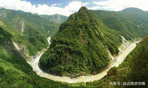 6.大峡谷长达410米，宽达70米，高200米；面积达13000平方米，海拔落差1000米以上，是武陵山脉最大的天然空中走廊。