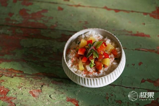 饭店鲜榨果汁做法（厨神教你10秒做出鲜榨果汁）(6)