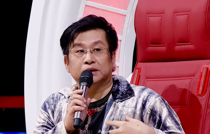 郑智化因为什么腿瘸的