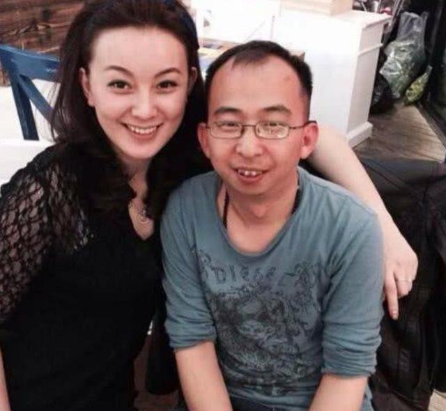 他出道多年不火结婚后靠妻子上位（他没学历没背景）(14)