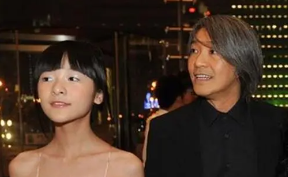 周星驰女儿是亲生的吗,徐娇家庭背景揭秘