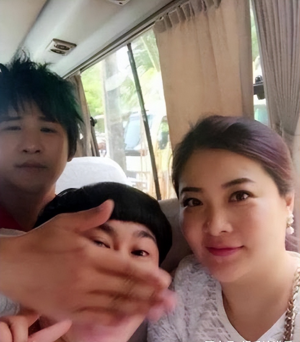 大张伟：坚持和兄弟AA分账，拒绝黄小蕾专胖老婆，算人间清醒吗？