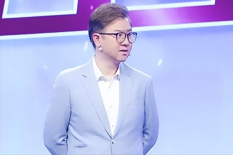 主持人赵川：3段婚姻，一婚记者，二婚画家，三婚小16岁的空姐
