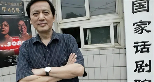 著名艺术家在日本家中去世，邓超周杰发文悼念，妻儿被曝是日本人