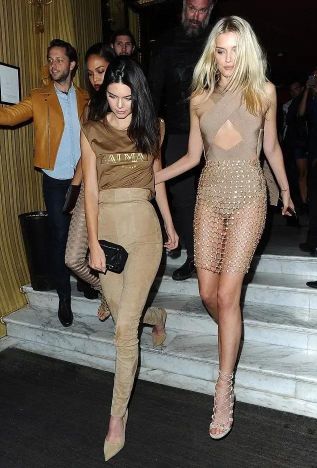 逛街当T台，你永远不知道肯达尔·詹纳（Kendall Jenner）有多美