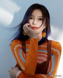 ​赵薇作品下架后首发声，目前在北京辟谣飞法国传闻，晒照透露现状