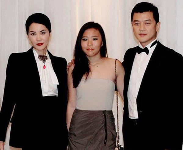 揭王菲婚变原因 王菲与两任前夫离婚真相大曝光