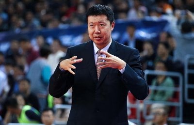 ​王治郅老婆宋杨简历（王治郅90后妻子：北大硕士毕业，嫁大13岁老公很幸福）