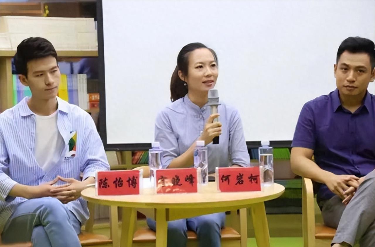 央视主持人宝晓峰个人简历（宝晓峰主持人经历介绍）-