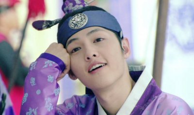 ​女扮男装的韩剧有哪些？(张根硕主演的《原来是美男》最火)
