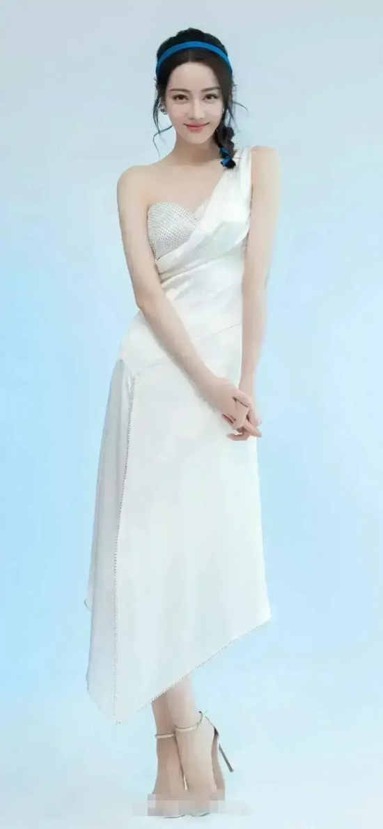 迪丽热巴走性格路线杀疯了，人间富贵花我只服她！
