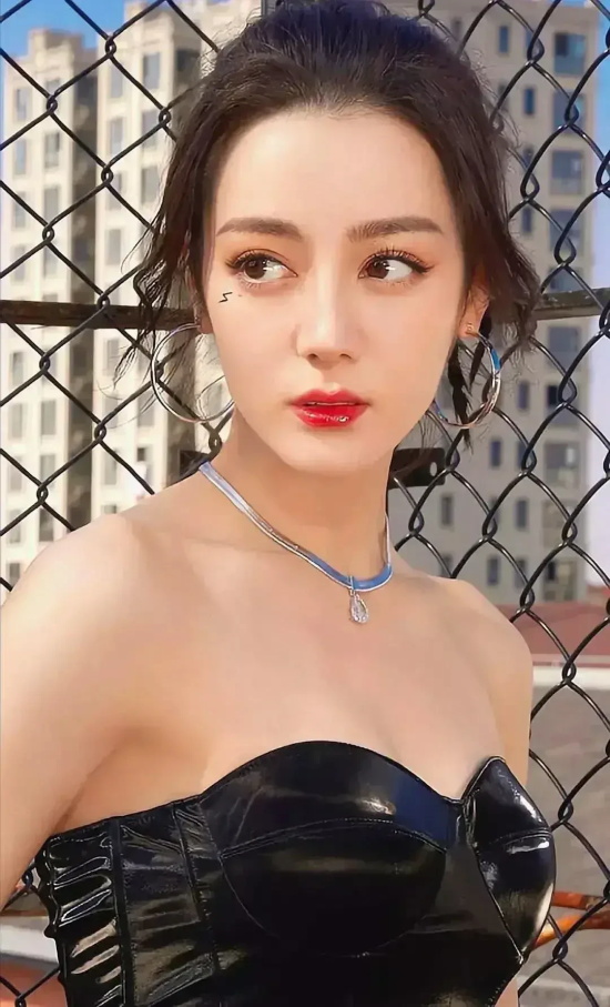 迪丽热巴走性格路线杀疯了，人间富贵花我只服她！