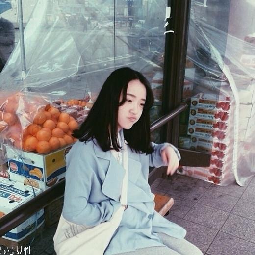 齐肩直发染什么颜色好看？简单好看的齐肩发扎法