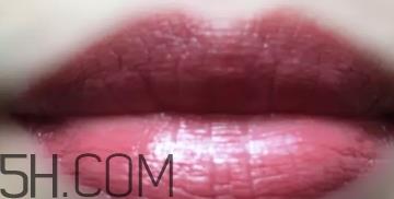 mac brick o la试色 mac brick o la是什么颜色？