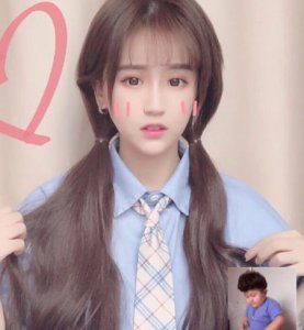 ​杨清柠微博晒自拍，“回炉重造”后，穿抹胸长裙秒变成熟？