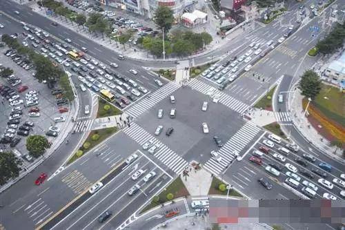 开车时，你知道什么是“鬼探头”吗？几张图帮你保护自己