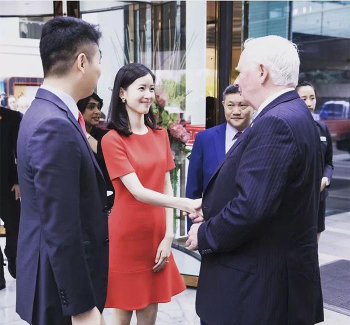 章泽天赴剑桥读书：谢谢你们鼓励我离婚，但我更在意我的成长