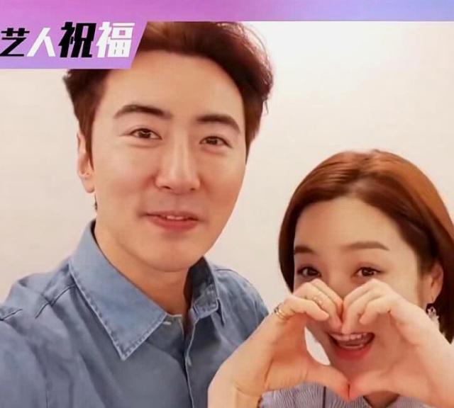 韩星蔡琳清空微博疑似与高梓淇离婚，两人语言不通，蔡琳已戴尾戒