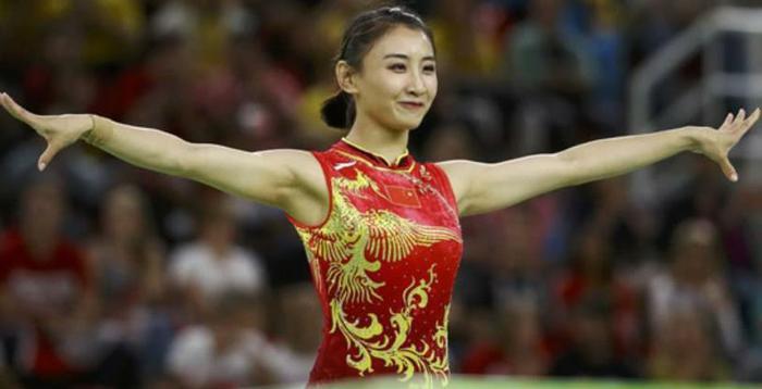 何雯娜退出“我家那闺女”原因曝光，发文与观众道别，网友：心疼