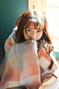 ​中国90后美女居家人体艺术写真