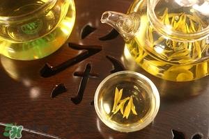 泡茶有泡沫怎么回事?泡茶时上面漂泡沫怎么办?
