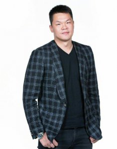 ​朱芳雨成功人生？荣誉满满备受尊敬，结婚离婚轰轰烈烈，低调再婚