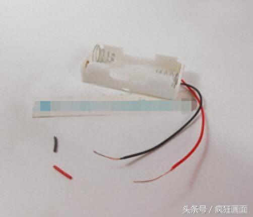 用易拉罐制造的小汽车，跑起来呜呜的，我看了也学会了