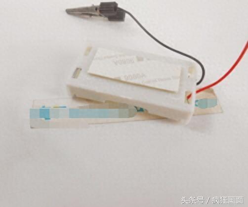 用易拉罐制造的小汽车，跑起来呜呜的，我看了也学会了