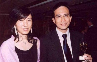 ​王俪桥：颜值比不上梁洛施，为李泽钜生了3女1子，为生儿子改名
