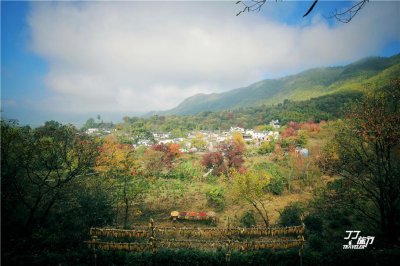 ​安徽黟县多美丽富饶的自然村落中，最独具魅力的一个山间村落塔川