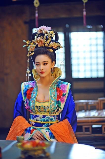 武则天真实画像长啥样？李世民为何称她为“媚娘”？