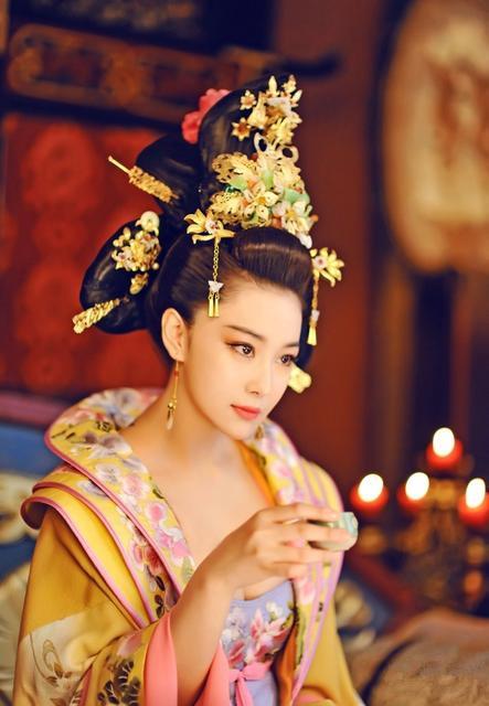 武则天真实画像长啥样？李世民为何称她为“媚娘”？