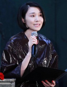 ​低调女星陈丽娜：与母亲相依为命，戏红人不红，42岁婚姻已成谜