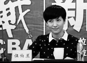 王哲林能有现在成就离不开两个人：一个是他自己，另一个是位美女