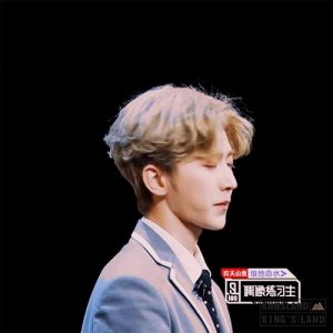 ​被20岁的新流量鲜肉蔡徐坤的穿搭精致到了，男生可以学起来