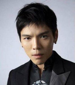 ​听得懂话的理发师”李晓华火爆网络，明星向太带头打卡