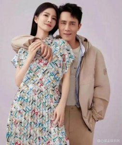 ​杜淳与妻子王灿年龄差距多大？他们是如何相识并走到一起的恋爱历程