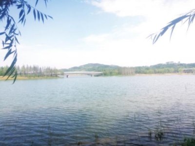 ​郑州牟山湿地公园成郊游新去处 “三湖四山”等你来