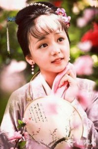 ​钟宝儿：12岁小演员薛宝钗的精彩演绎与影后之路