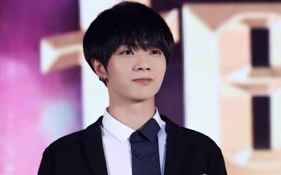 ​13届快男：华晨宇不一样的烟火，眼睛和歌声里都有故事
