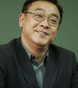 ​尔冬升是渣男还是才华横溢？揭秘香港导演的情感纠葛与丁克背叛