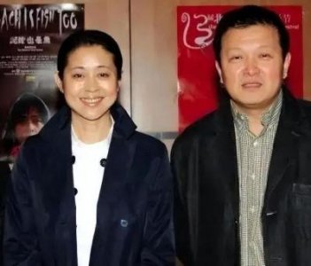 ​倪萍的丈夫和孩子背景揭秘，学霸儿子“虎子”真相