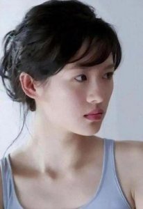 ​张国立之子曾暴打她，老师欲潜规则，小章子怡终成明星