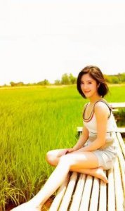 ​宅男女神赵奕欢现身棕色比基尼，性感火辣美照曝光