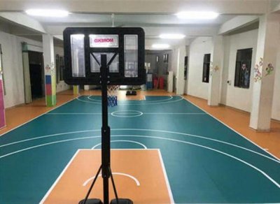 ​建室内篮球场多少钱？