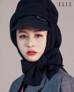 ​邱淑贞女儿遗传母亲美貌，气质出众，网友呼吁出道
