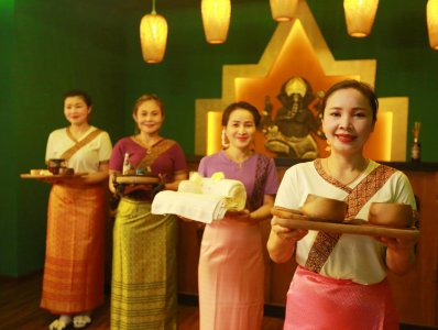 ​泰国有名的“毒奶服务”，过程很痛苦，结束后顾客满血复活