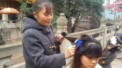 ​农村有人高价收头发是用来做酱油？别傻了，原来这类人最精明