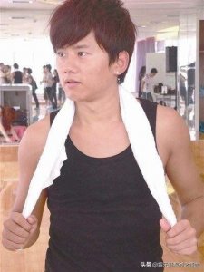 ​回顾青春，看张杰出道十五年之变化。这样的张杰你可曾见过